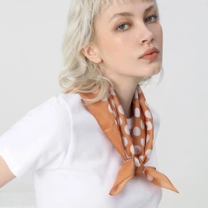 Siidist puuvillast taskurätik sall